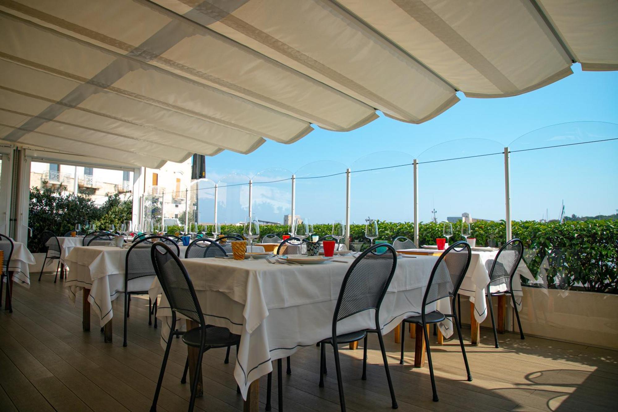 La Banchina Luxury Suites Trani Extérieur photo
